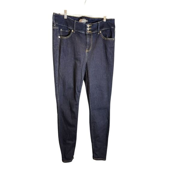Torrid super soft Jegging Skinny High-Rise dark wash Jean sz 14T - Picture 3 of 7